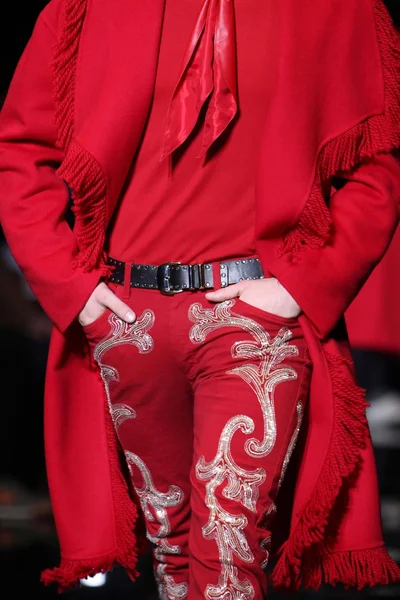 Look 34